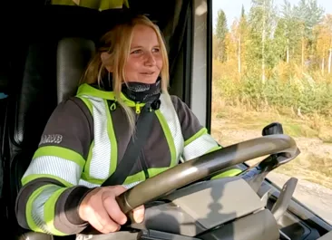 Svenska truckers_S11_Frida.png.